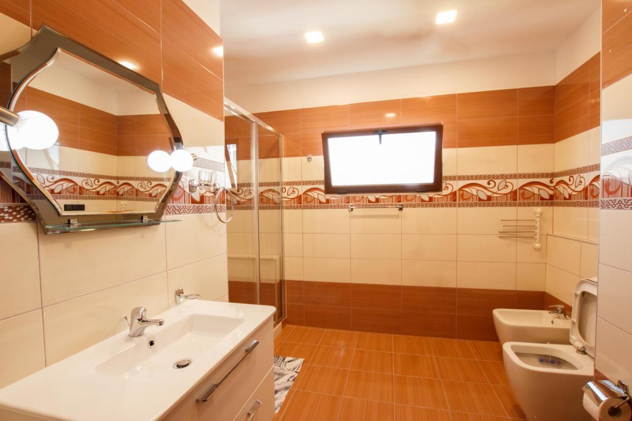 The Luxe Apartments Gjirokaster Ngoại thất bức ảnh